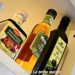 Lehmgefuehl, Design Vier, La Petite Maison Semesterbostad *