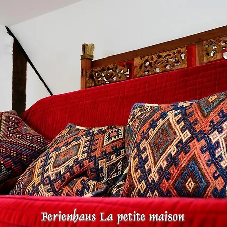 Lehmgefühl, Design Vier, La Petite Maison Ferienhaus