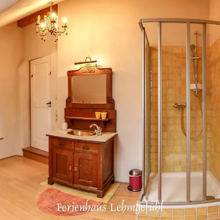 Lehmgefuehl, Design Vier, La Petite Maison Feriehus Trier