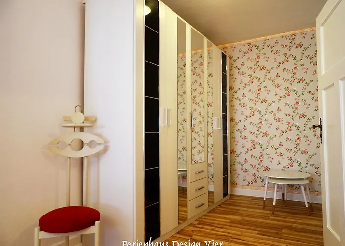 Lehmgefuehl, Design Vier, La Petite Maison * Treviri