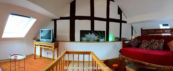 Casa de Férias Lehmgefuehl, Design Vier, La Petite Maison *